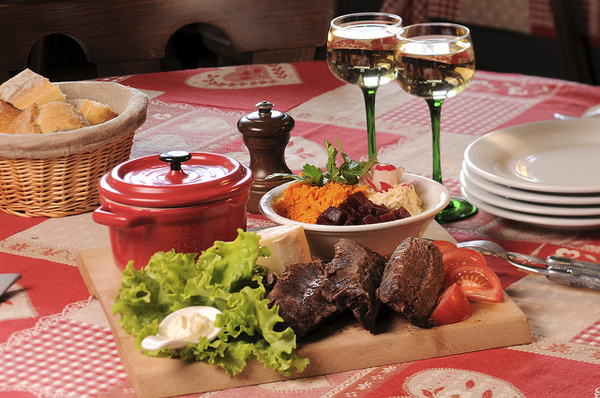 5 Accords Mets Vins à tester