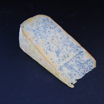 Bleu de Gex : Fromage persillé à base de lait cru de vache