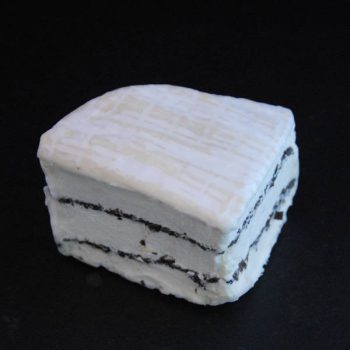 Brillat Savarin Truffoné : Fromage à base de lait cru de vache et de truffonade