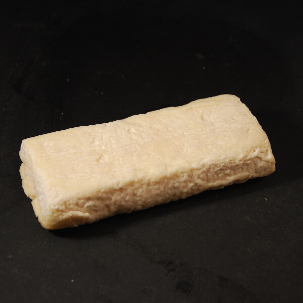 Briquette du Cantal : Chèvre au lait cru à croûte naturelle