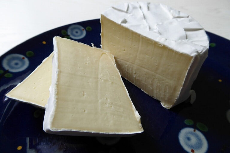 Différence entre les fromages à croute fleurie