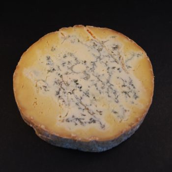 Fourme de Montbrison : Fromage au lait cru de vache et pâte persillée