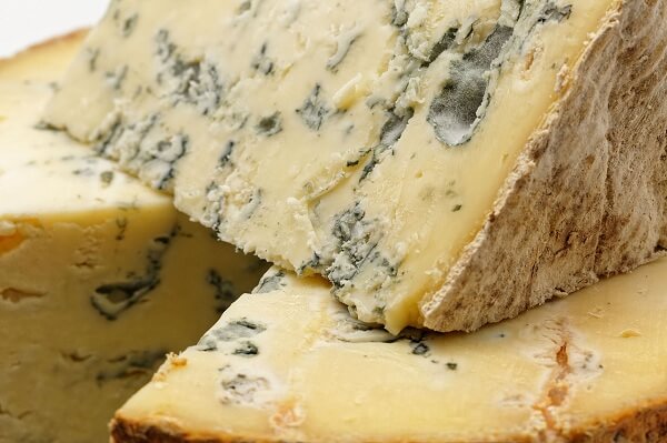 Tout savoir sur la fabrication de fromage à pête persillée