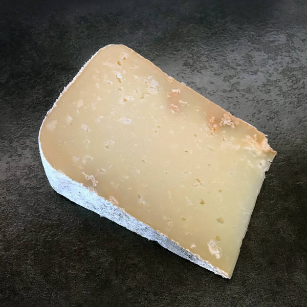 Kalaka : Fromage au lait cru de Vache à pâte pressée non cuite