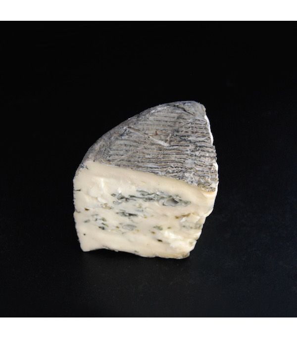 Persillé de chèvre fermier : Fromage de chèvre à pâte persillée