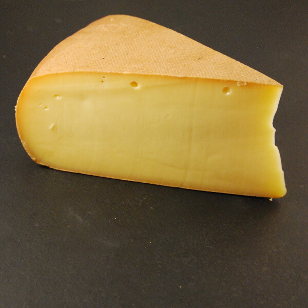 Raclette Fume : fromage à pâte pressée non cuite au lait cru de Vache