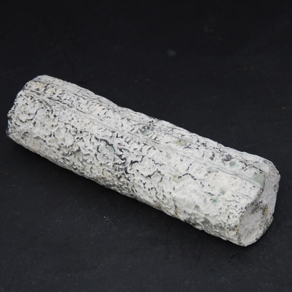 St Maure de Touraine : fromage au lait cru de chèvre