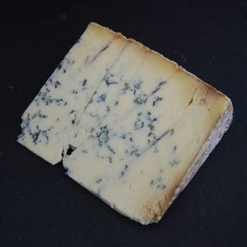 Stilton : Fromage persillé à base de lait pasteurisé de Vache