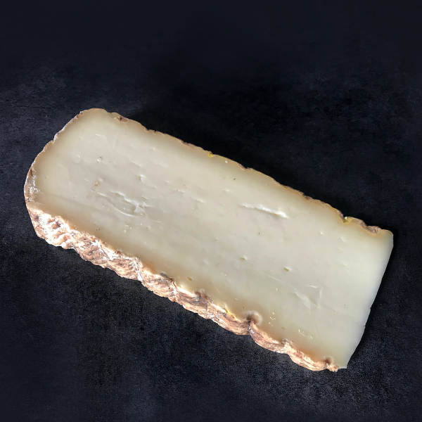 Tomme de Brebis de l'ardèche : Fromages au lait cru de Vache à pâte pressée non cuite