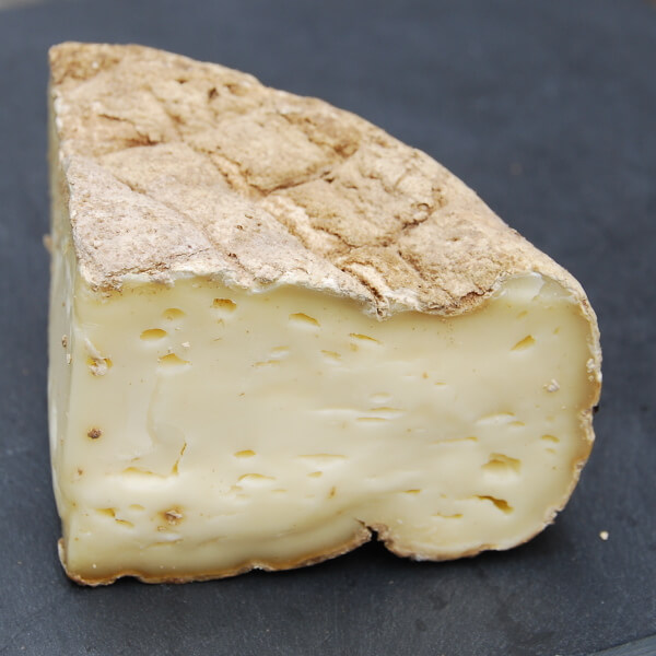 Tome du Segala : fromage au lait cru de Vache à pâte pressée non cuite