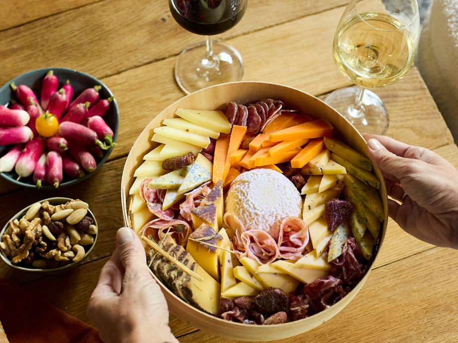 Boite Apéro Prestige Fromage Charcuterie, 8-12 Personnes