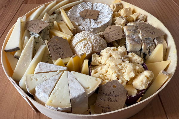 Boite Apéro Prestige 100% Fromages - 8-12 Personnes