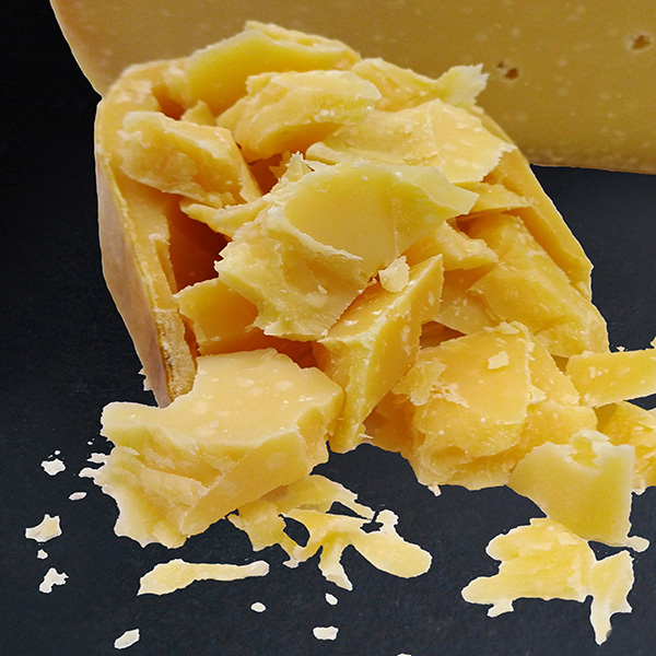 Gouda brebis éclat : fromage au lait de brebis pasteurisé, à pâte pressée, non cuite