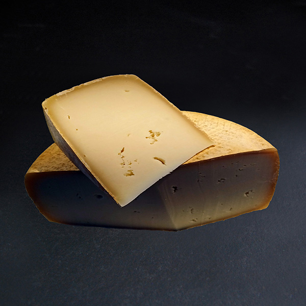 Le Gouda chèvre fermier : un fromage hollandais raffiné à pâte pressée non cuite