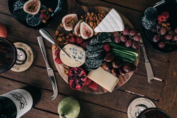 les-differentes-occasions-doffrir-une-box-fromages-ou-vin-fromages