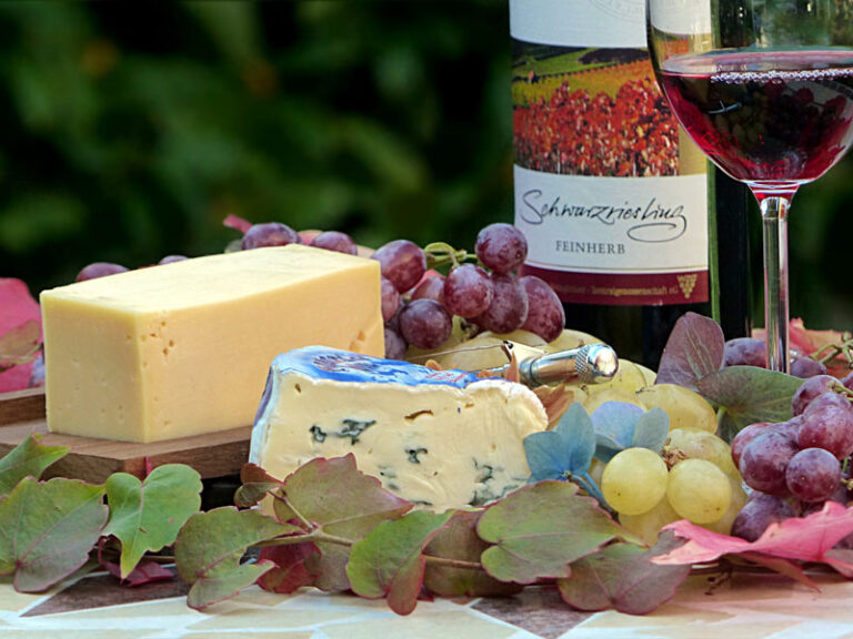 Quelle est la différence entre l’emmental et le comté